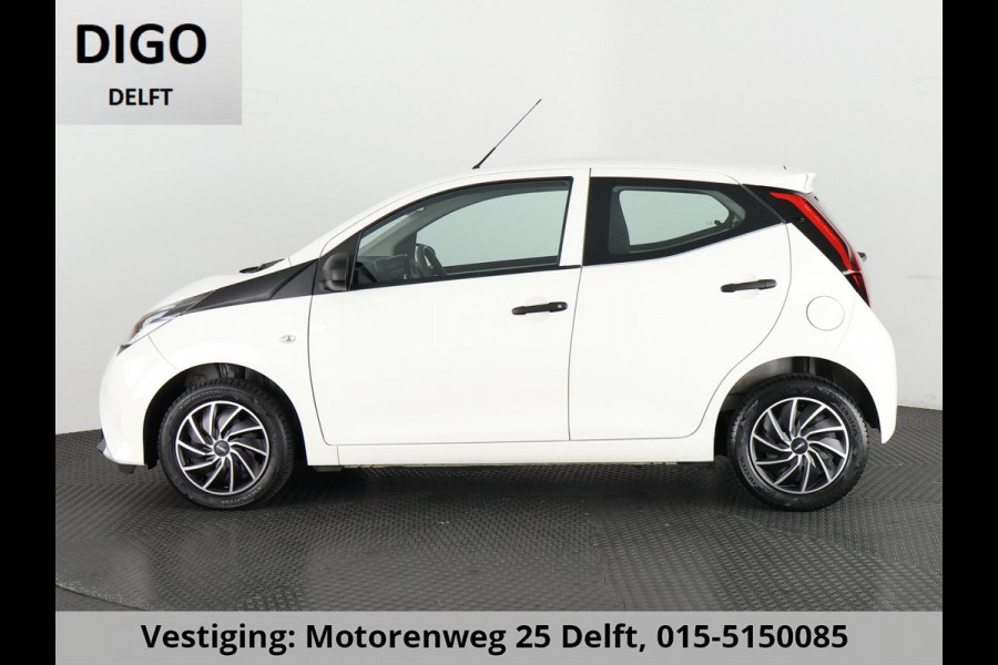 Toyota Aygo 1.0 VVT-i X CARPLAY NAVI 1e EIG.GARANTIE 10-2031 VOLLEDIG OH. AUDIO. SPEED LIMITER.