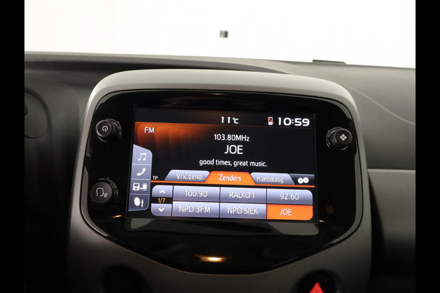 Toyota Aygo 1.0 VVT-i X CARPLAY NAVI 1e EIG.GARANTIE 10-2031 VOLLEDIG OH. AUDIO. SPEED LIMITER.