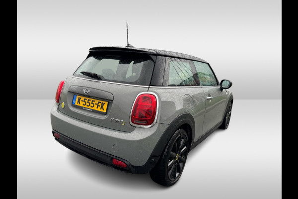 MINI Mini Electric Yours 33 kWh / SoH 95% / Full option! / Panoramadak / Camera / Head-up / Leder / Harman Kardon / Keyless / 17'' / CarPlay / Stoelverwarming / Matrix LED / DAB / Cruise Control