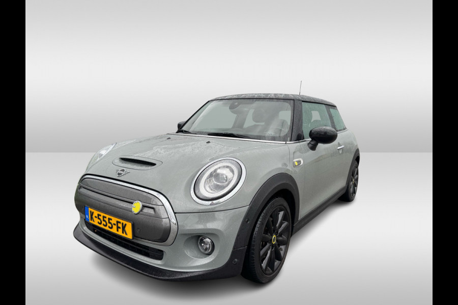MINI Mini Electric Yours 33 kWh / SoH 95% / Full option! / Panoramadak / Camera / Head-up / Leder / Harman Kardon / Keyless / 17'' / CarPlay / Stoelverwarming / Matrix LED / DAB / Cruise Control