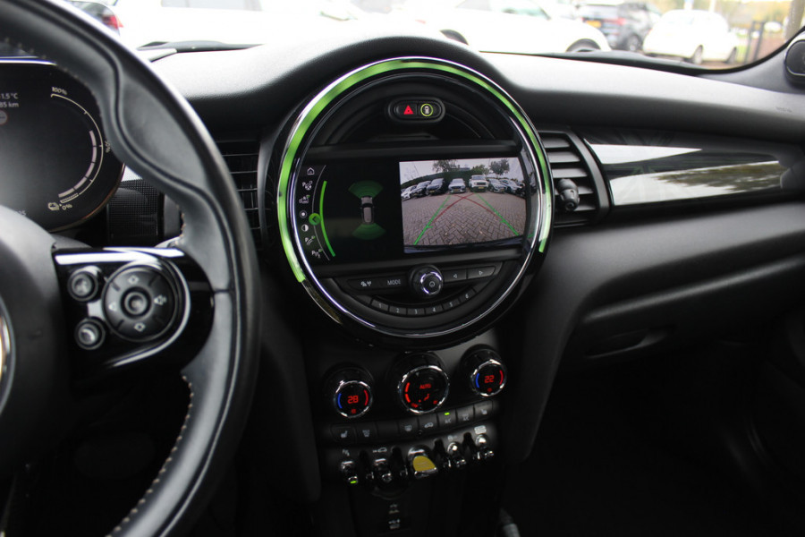 MINI Mini Electric Yours 33 kWh / SoH 95% / Full option! / Panoramadak / Camera / Head-up / Leder / Harman Kardon / Keyless / 17'' / CarPlay / Stoelverwarming / Matrix LED / DAB / Cruise Control
