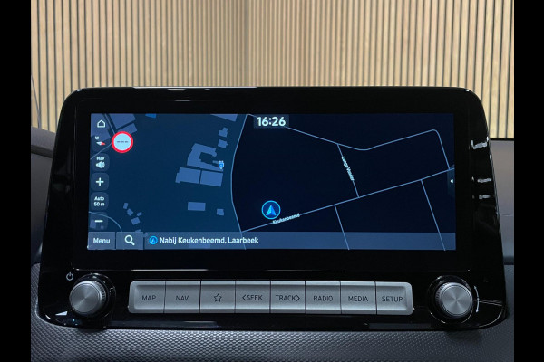 Hyundai Kona EV Premium 64 kWh|GROTE ACCU|100%SOH|FACELIFT|3-FASE|TREKH|HUD|LEDER|ACC|STUURVERW|STOELVERW+VENT.|CAMERA|CARPLAY|NL|