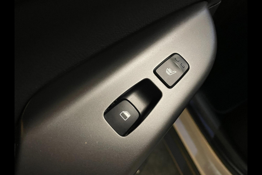 Hyundai Kona EV Premium 64 kWh|GROTE ACCU|100%SOH|FACELIFT|3-FASE|TREKH|HUD|LEDER|ACC|STUURVERW|STOELVERW+VENT.|CAMERA|CARPLAY|NL|