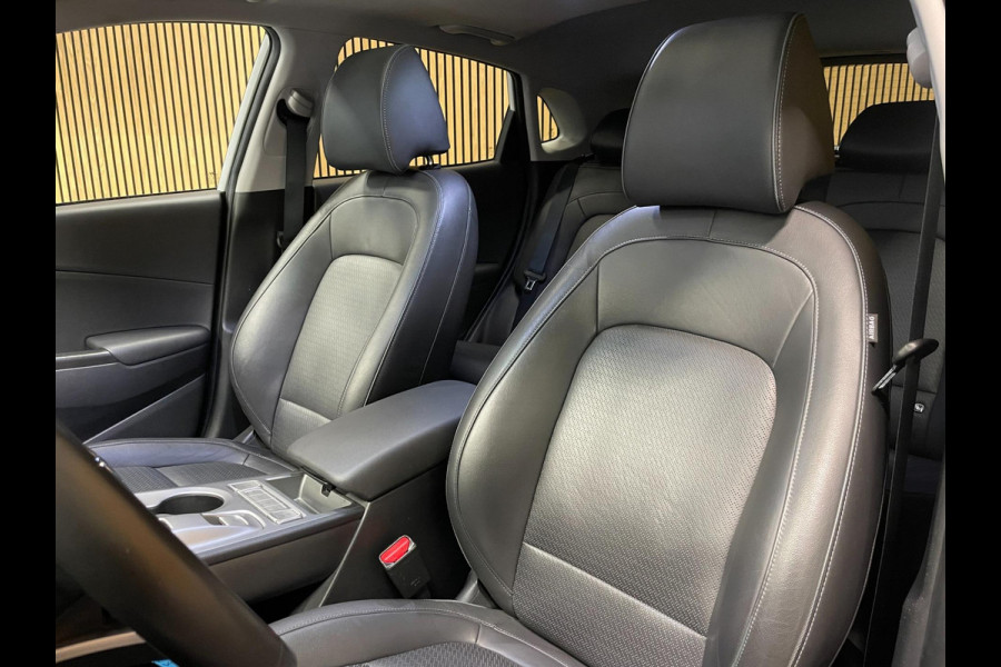 Hyundai Kona EV Premium 64 kWh|GROTE ACCU|100%SOH|FACELIFT|3-FASE|TREKH|HUD|LEDER|ACC|STUURVERW|STOELVERW+VENT.|CAMERA|CARPLAY|NL|