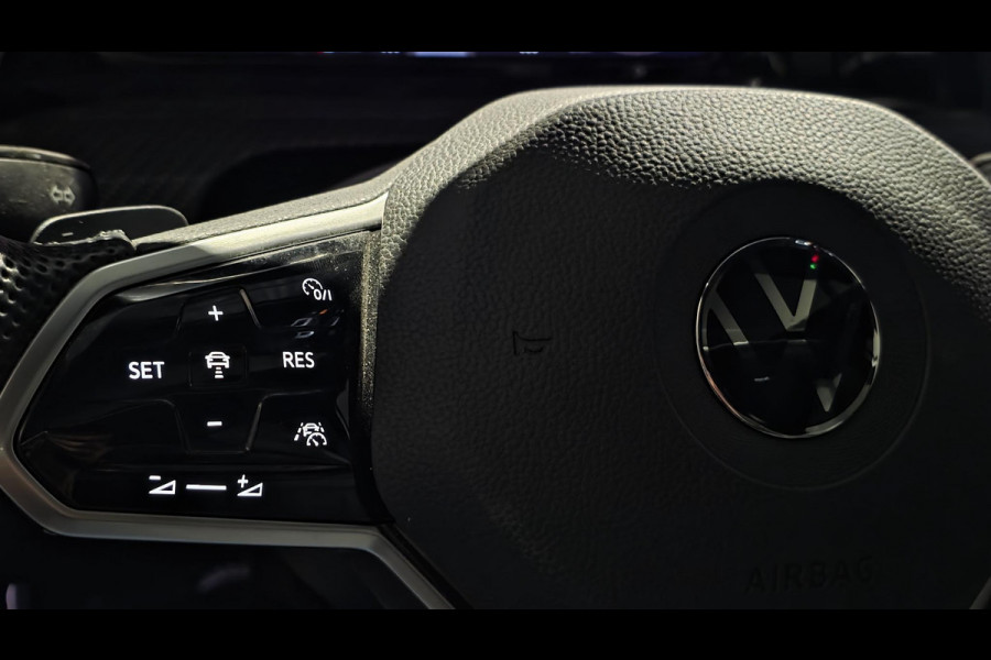 Volkswagen Golf 1.5 eTSI R-Line | Panorama | IQ Light | Acc | Automaat