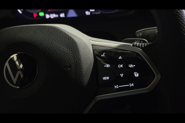 Volkswagen Golf 1.5 eTSI R-Line | Panorama | IQ Light | Acc | Automaat