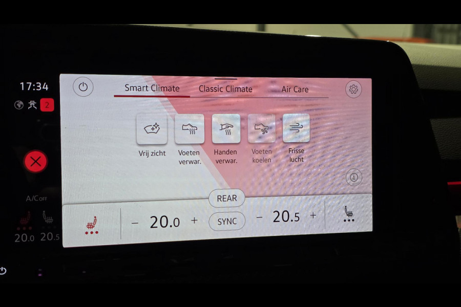 Volkswagen Golf 1.5 eTSI R-Line | Panorama | IQ Light | Acc | Automaat