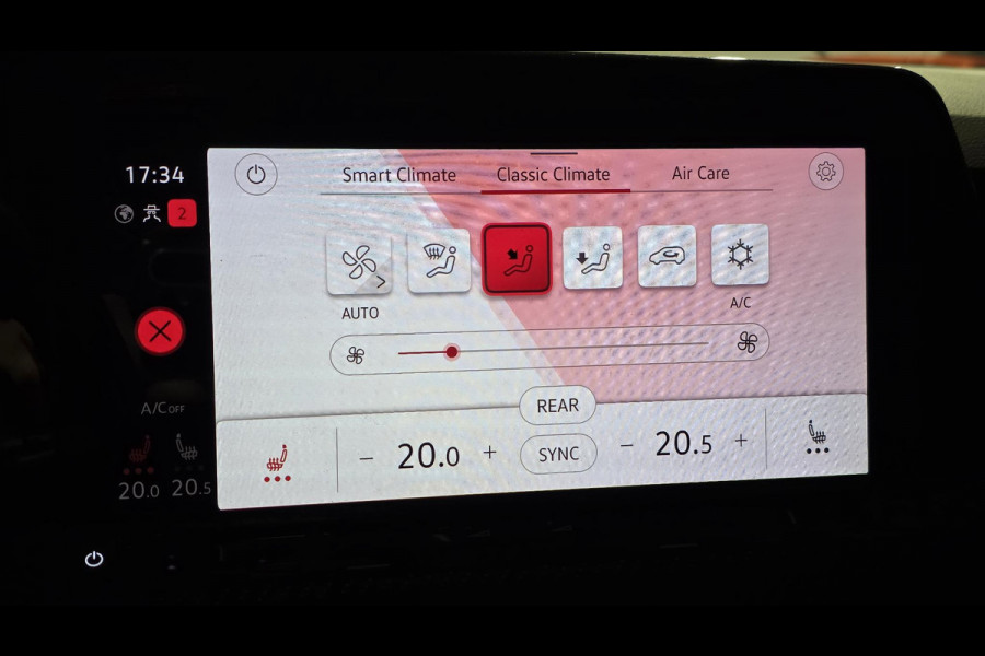 Volkswagen Golf 1.5 eTSI R-Line | Panorama | IQ Light | Acc | Automaat