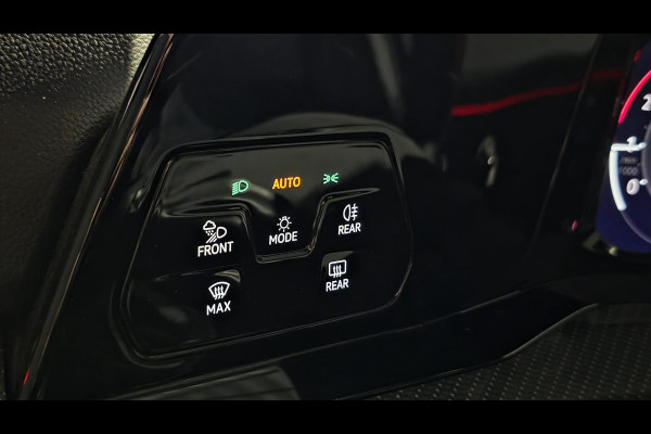 Volkswagen Golf 1.5 eTSI R-Line | Panorama | IQ Light | Acc | Automaat