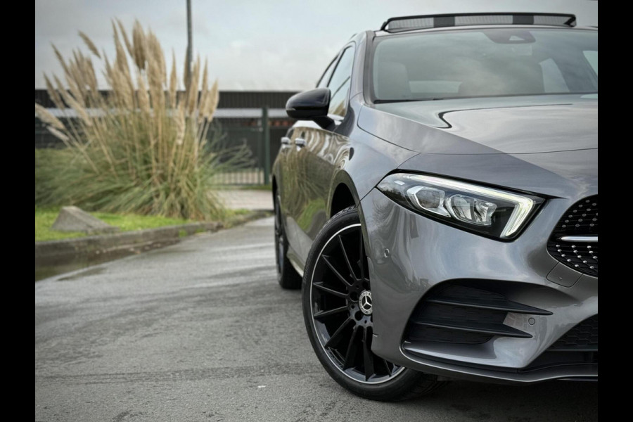 Mercedes-Benz A-Klasse 250 e AMG A250e Panoramadak|Burmester®|Sfeerverlichting|Camera|DAB+|Night pakket|