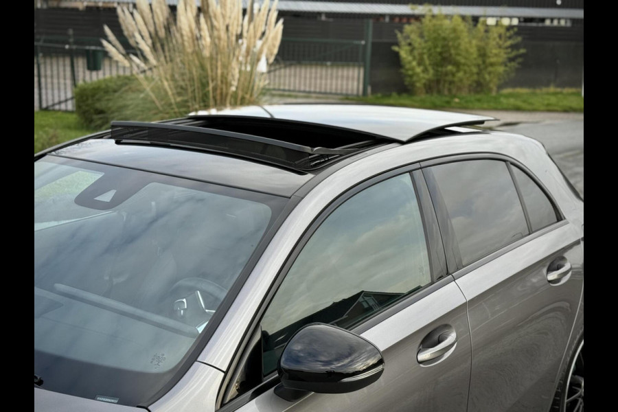 Mercedes-Benz A-Klasse 250 e AMG A250e Panoramadak|Burmester®|Sfeerverlichting|Camera|DAB+|Night pakket|