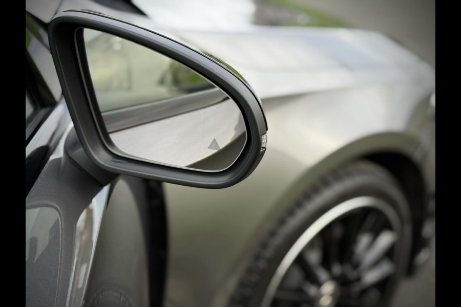 Mercedes-Benz A-Klasse 250 e AMG A250e Panoramadak|Burmester®|Sfeerverlichting|Camera|DAB+|Night pakket|