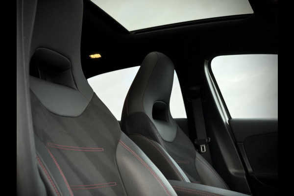 Mercedes-Benz A-Klasse 250 e AMG A250e Panoramadak|Burmester®|Sfeerverlichting|Camera|DAB+|Night pakket|