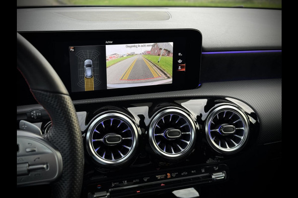 Mercedes-Benz A-Klasse 250 e AMG A250e Panoramadak|Burmester®|Sfeerverlichting|Camera|DAB+|Night pakket|