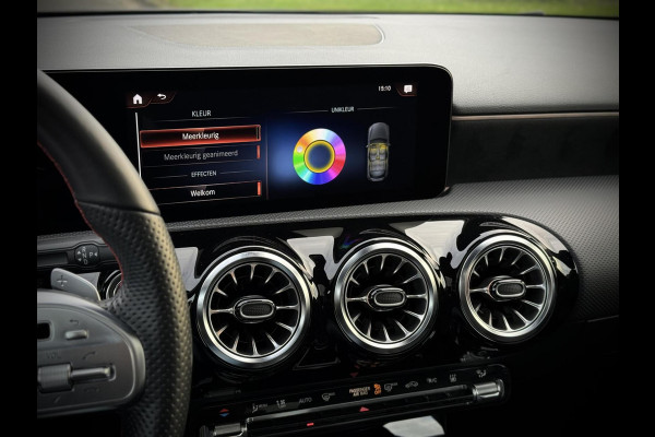 Mercedes-Benz A-Klasse 250 e AMG A250e Panoramadak|Burmester®|Sfeerverlichting|Camera|DAB+|Night pakket|