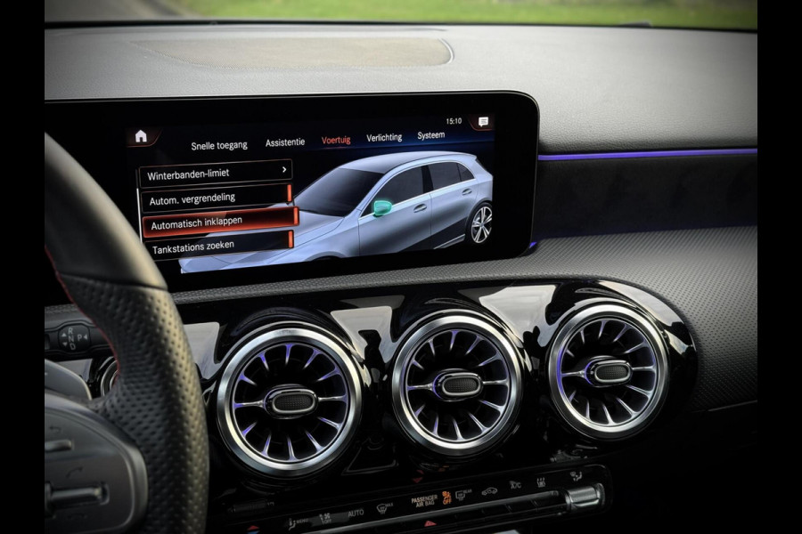 Mercedes-Benz A-Klasse 250 e AMG A250e Panoramadak|Burmester®|Sfeerverlichting|Camera|DAB+|Night pakket|