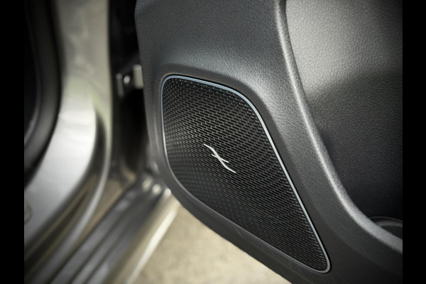 Mercedes-Benz A-Klasse 250 e AMG A250e Panoramadak|Burmester®|Sfeerverlichting|Camera|DAB+|Night pakket|