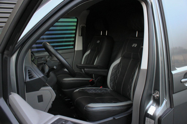 Volkswagen Transporter 2.0 TDI L2H1 150PK JB-EDITION DSG / PDC / VERLAGINGSVEREN / LEDEREN BEKLEDING / FULL / APPLE CARPLAY / NAVI