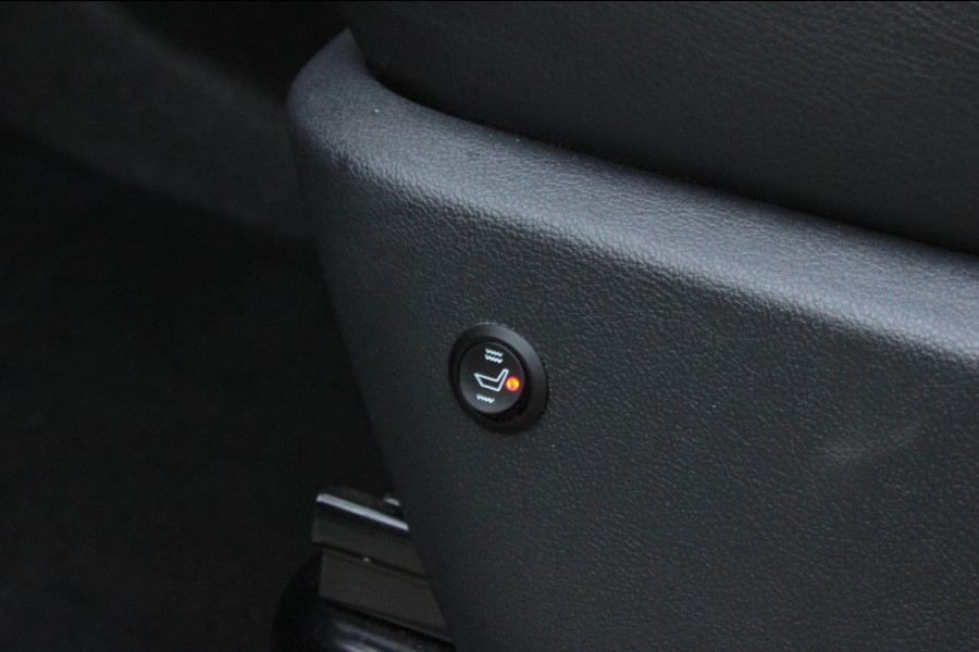 Volkswagen Transporter 2.0 TDI L2H1 150PK JB-EDITION DSG / PDC / VERLAGINGSVEREN / LEDEREN BEKLEDING / FULL / APPLE CARPLAY / NAVI