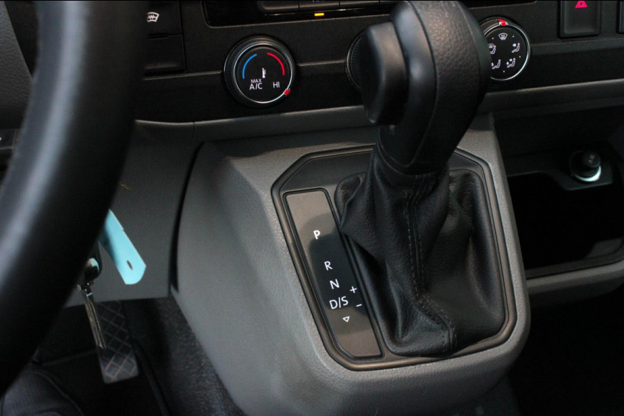 Volkswagen Transporter 2.0 TDI L2H1 150PK JB-EDITION DSG / PDC / VERLAGINGSVEREN / LEDEREN BEKLEDING / FULL / APPLE CARPLAY / NAVI
