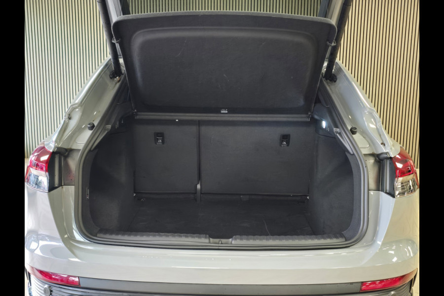 Audi Q4 Sportback e-tron 45 S Edition 82 kWh TREKHAAK CAMERA PARKEERSENSOREN VOOR EN ACHTER NAVI ADAPTIEVE CRUISE CONTROL