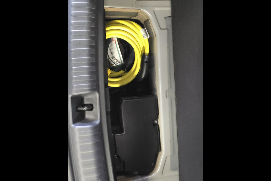 Audi Q4 Sportback e-tron 45 S Edition 82 kWh TREKHAAK CAMERA PARKEERSENSOREN VOOR EN ACHTER NAVI ADAPTIEVE CRUISE CONTROL