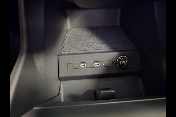 Audi Q4 Sportback e-tron 45 S Edition 82 kWh TREKHAAK CAMERA PARKEERSENSOREN VOOR EN ACHTER NAVI ADAPTIEVE CRUISE CONTROL