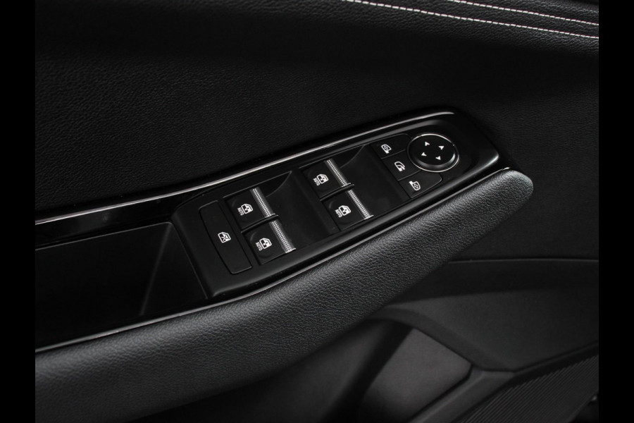 Renault Austral 1.3 mild hybrid 160 X-Tronic | Climate control | Cruise Control adaptief | Panorama dak | LED | Navigatie Sfeerverlichting Elektrische achterklep Stoel + stuurverwarming | 360* camera | Premium audio Arkamys