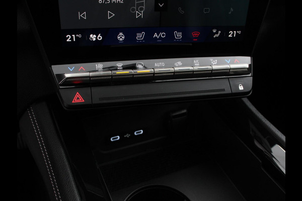 Renault Austral 1.3 mild hybrid 160 X-Tronic | Climate control | Cruise Control adaptief | Panorama dak | LED | Navigatie Sfeerverlichting Elektrische achterklep Stoel + stuurverwarming | 360* camera | Premium audio Arkamys