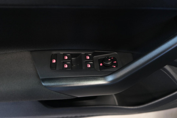 Volkswagen Polo 1.0 TSI Comfortline - N.A.P. Airco, Cruise, Navi, PDC.