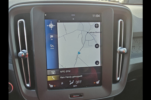 Volvo XC40 1.5 T3 Momentum | LED | Stoelverwarming | Navi | Parkeerhulp voor & achter | Verkeersbord herkenning | Lane Assist |