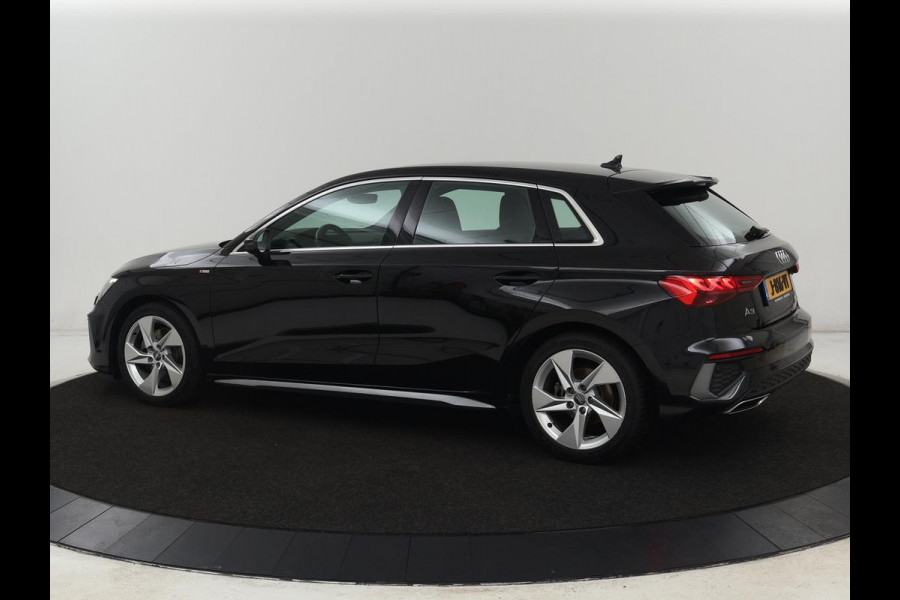 Audi A3 35 TFSI S edition | Carplay | Sportstoelen | Full LED | Navigatie | Half leder | Virtual Cockpit | Climate control | Parkeerhulp | Cruise control | Bluetooth | DAB | Sportstuur