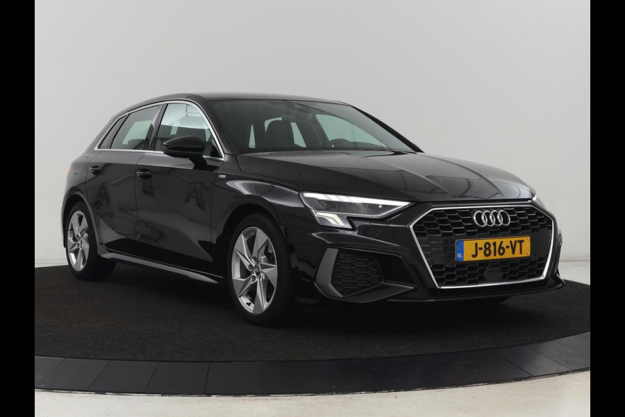 Audi A3 35 TFSI S edition | Carplay | Sportstoelen | Full LED | Navigatie | Half leder | Virtual Cockpit | Climate control | Parkeerhulp | Cruise control | Bluetooth | DAB | Sportstuur