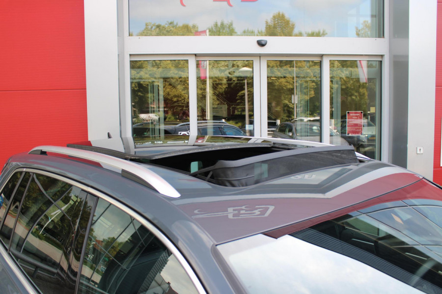 Volkswagen Tiguan 1.4 TSI 245PK eHybrid R-LINE BUSINESS + | BEKLEDING LEDER VIENNA | PANORAMISCH SCHUIF/KANTEL DAK | ELEKTRISCH WEGKLAPENBARE TREKHAAK | R-LINE INTERIEUR/EXTERIEUR | VERWARMBARE VOORSTOELEN/STUUR | ELEKTRISCH BEDIENBARE VOORSTOELEN MET GEHEUGEN FUNCTIE | AKOESTISCH GLAS GETINT | KEYLESS ACCESS/START | ELEKTRISCH BEDIENABRE ACHTERKLEP | DAKSPOILER R-LINE | SFEER VERLICHTING | RIJASSISTENT PAKKET O.A. LANE ASSIST EN ADAPTIVE CRUISE CONTROL EN DODEHOEK DETECTIE | NAVIGATIE | APPLE CARPLAY/ANDROID AUTO | DAB+ RADIO | LED MATRIX KOPLAMPEN (IQ LIGHT) | DRAADLOZE TELEFOONLADER