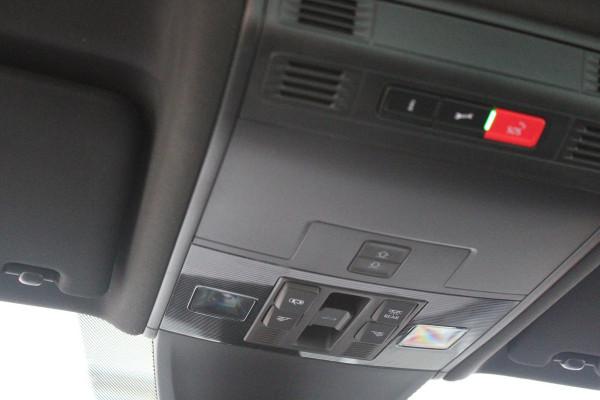 Volkswagen Tiguan 1.4 TSI 245PK eHybrid R-LINE BUSINESS + | BEKLEDING LEDER VIENNA | PANORAMISCH SCHUIF/KANTEL DAK | ELEKTRISCH WEGKLAPENBARE TREKHAAK | R-LINE INTERIEUR/EXTERIEUR | VERWARMBARE VOORSTOELEN/STUUR | ELEKTRISCH BEDIENBARE VOORSTOELEN MET GEHEUGEN FUNCTIE | AKOESTISCH GLAS GETINT | KEYLESS ACCESS/START | ELEKTRISCH BEDIENABRE ACHTERKLEP | DAKSPOILER R-LINE | SFEER VERLICHTING | RIJASSISTENT PAKKET O.A. LANE ASSIST EN ADAPTIVE CRUISE CONTROL EN DODEHOEK DETECTIE | NAVIGATIE | APPLE CARPLAY/ANDROID AUTO | DAB+ RADIO | LED MATRIX KOPLAMPEN (IQ LIGHT) | DRAADLOZE TELEFOONLADER