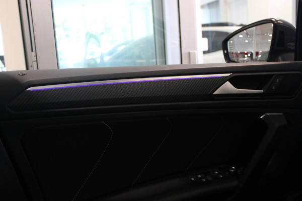 Volkswagen Tiguan 1.4 TSI 245PK eHybrid R-LINE BUSINESS + | BEKLEDING LEDER VIENNA | PANORAMISCH SCHUIF/KANTEL DAK | ELEKTRISCH WEGKLAPENBARE TREKHAAK | R-LINE INTERIEUR/EXTERIEUR | VERWARMBARE VOORSTOELEN/STUUR | ELEKTRISCH BEDIENBARE VOORSTOELEN MET GEHEUGEN FUNCTIE | AKOESTISCH GLAS GETINT | KEYLESS ACCESS/START | ELEKTRISCH BEDIENABRE ACHTERKLEP | DAKSPOILER R-LINE | SFEER VERLICHTING | RIJASSISTENT PAKKET O.A. LANE ASSIST EN ADAPTIVE CRUISE CONTROL EN DODEHOEK DETECTIE | NAVIGATIE | APPLE CARPLAY/ANDROID AUTO | DAB+ RADIO | LED MATRIX KOPLAMPEN (IQ LIGHT) | DRAADLOZE TELEFOONLADER