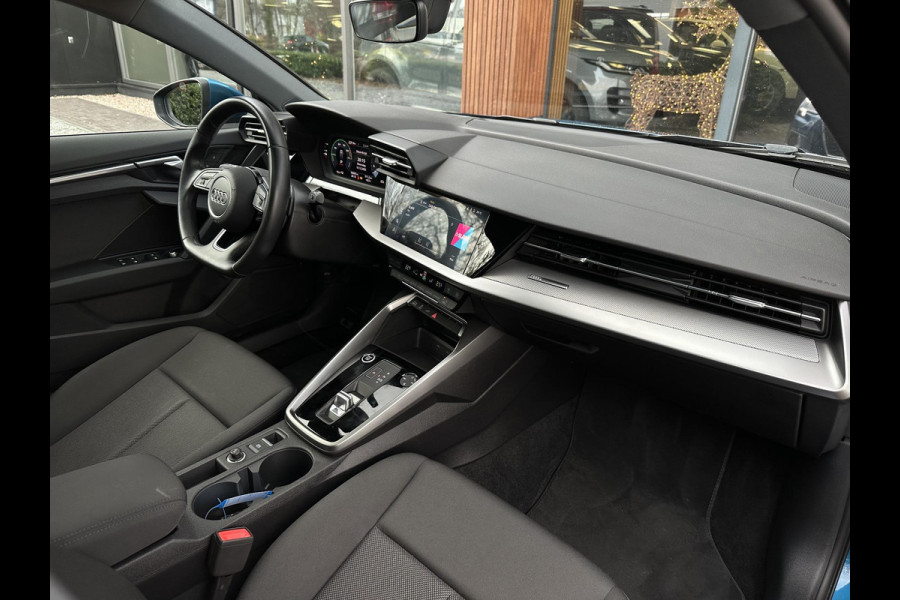 Audi A3 Sportback 40 TFSI e Edition 204 PK Panoramadak Adaptive Cruise LED DAB+