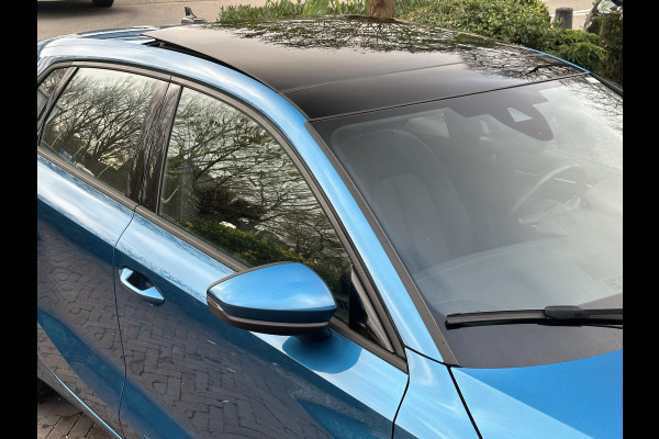 Audi A3 Sportback 40 TFSI e Edition 204 PK Panoramadak Adaptive Cruise LED DAB+