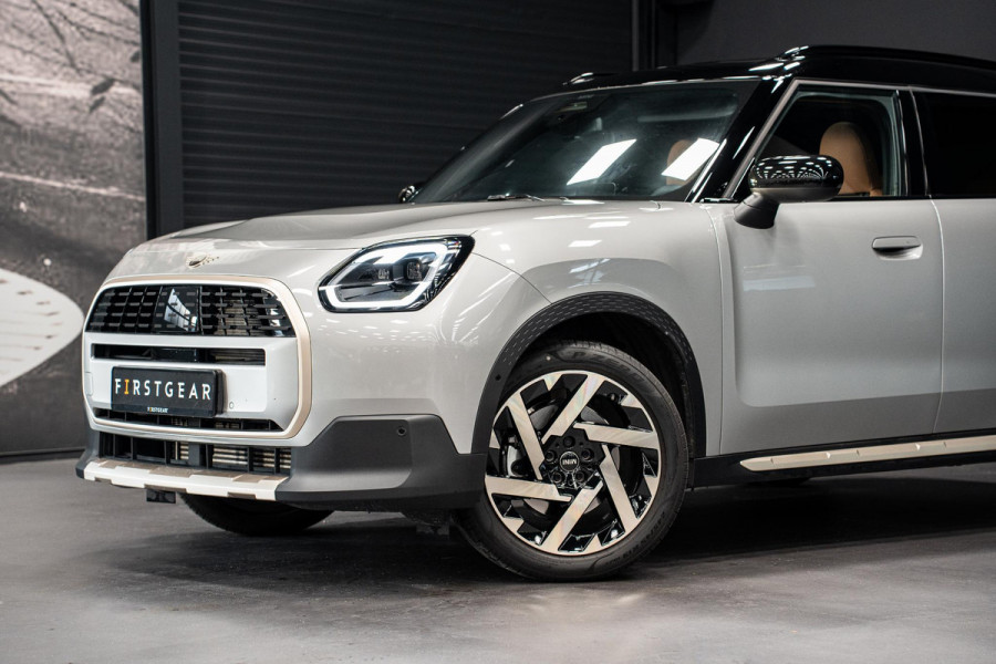 MINI Countryman 1.5 C Favoured M *Panorama / Head-up Display / Keyless Entry / Apple Carplay / LED-verlichting*