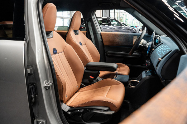 MINI Countryman 1.5 C Favoured M *Panorama / Head-up Display / Keyless Entry / Apple Carplay / LED-verlichting*