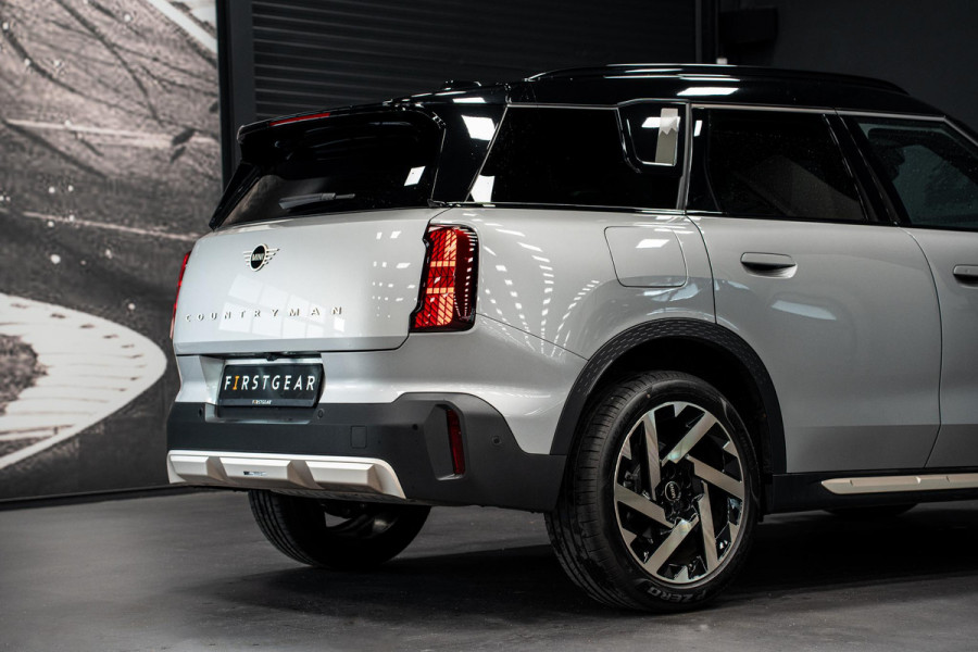 MINI Countryman 1.5 C Favoured M *Panorama / Head-up Display / Keyless Entry / Apple Carplay / LED-verlichting*