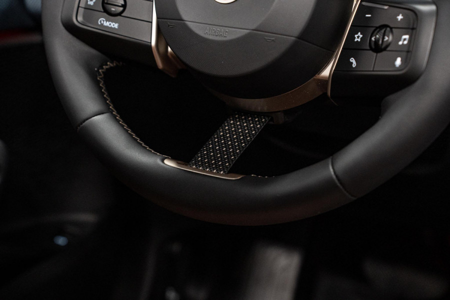 MINI Countryman 1.5 C Favoured M *Panorama / Head-up Display / Keyless Entry / Apple Carplay / LED-verlichting*