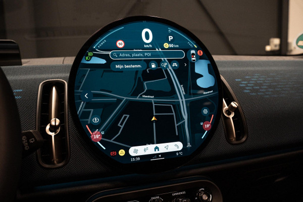 MINI Countryman 1.5 C Favoured M *Panorama / Head-up Display / Keyless Entry / Apple Carplay / LED-verlichting*
