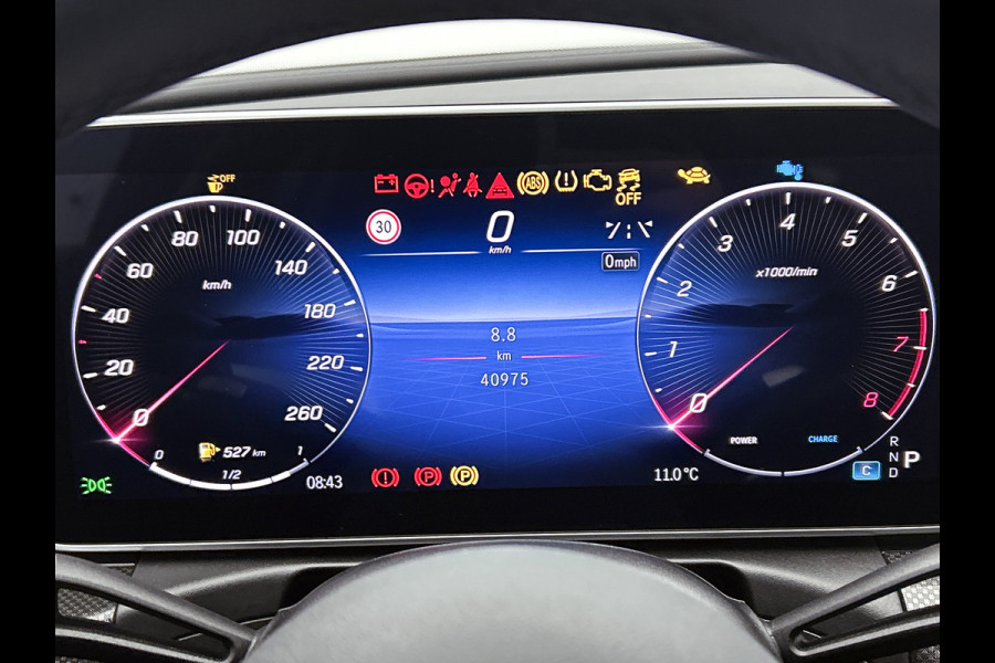 Mercedes-Benz C-Klasse Estate 180 Star Edition AMG Panoramadak elct. | 5 spaaks licht metalen velgen | Naviagtie | parking support met camera achter\| Inclusief 24 maanden Mercedes-Benz Certified garantie voor Europa.