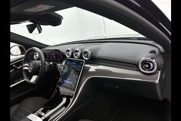 Mercedes-Benz C-Klasse Estate 180 Star Edition AMG Panoramadak elct. | 5 spaaks licht metalen velgen | Naviagtie | parking support met camera achter\| Inclusief 24 maanden Mercedes-Benz Certified garantie voor Europa.