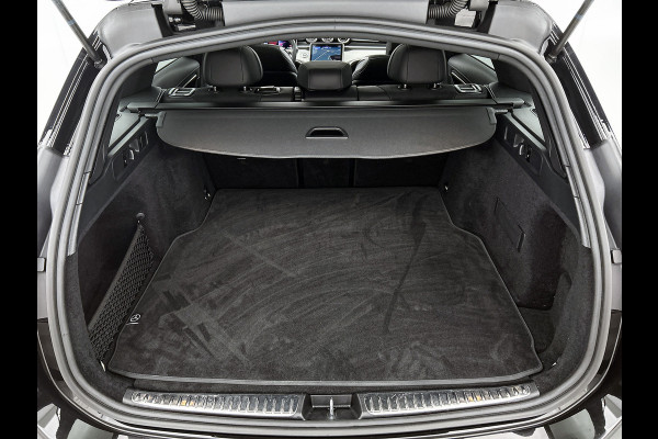 Mercedes-Benz C-Klasse Estate 180 Star Edition AMG Panoramadak elct. | 5 spaaks licht metalen velgen | Naviagtie | parking support met camera achter\| Inclusief 24 maanden Mercedes-Benz Certified garantie voor Europa.