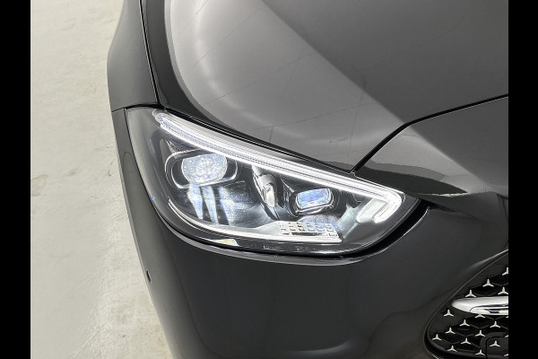 Mercedes-Benz C-Klasse Estate 180 Star Edition AMG Panoramadak elct. | 5 spaaks licht metalen velgen | Naviagtie | parking support met camera achter\| Inclusief 24 maanden Mercedes-Benz Certified garantie voor Europa.