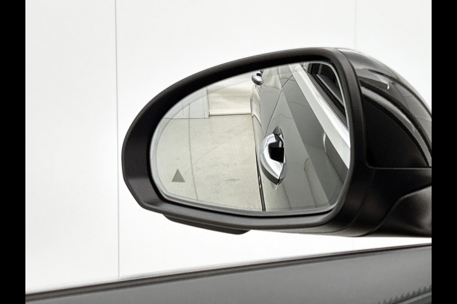 Mercedes-Benz C-Klasse Estate 180 Star Edition AMG Panoramadak elct. | 5 spaaks licht metalen velgen | Naviagtie | parking support met camera achter\| Inclusief 24 maanden Mercedes-Benz Certified garantie voor Europa.