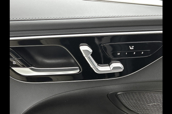 Mercedes-Benz C-Klasse Estate 180 Star Edition AMG Panoramadak elct. | 5 spaaks licht metalen velgen | Naviagtie | parking support met camera achter\| Inclusief 24 maanden Mercedes-Benz Certified garantie voor Europa.