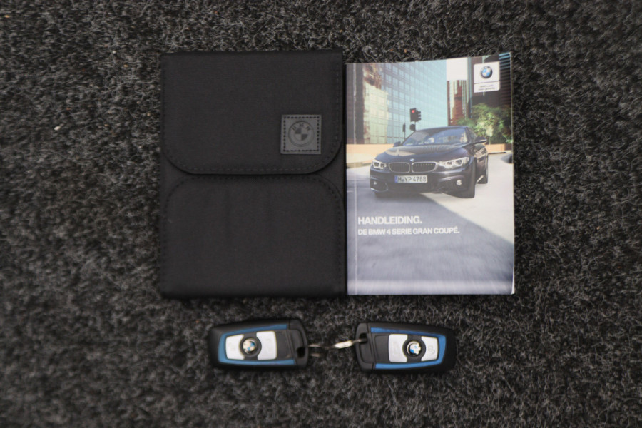 BMW 4 Serie Gran Coupé 418i Executive Edition Climate, Camera, Cruise, Navigatie, Trekhaak, Standkachel, DAB, LED, 18''